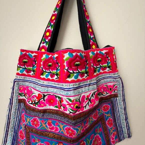 Handbag - Picture 10 of 10